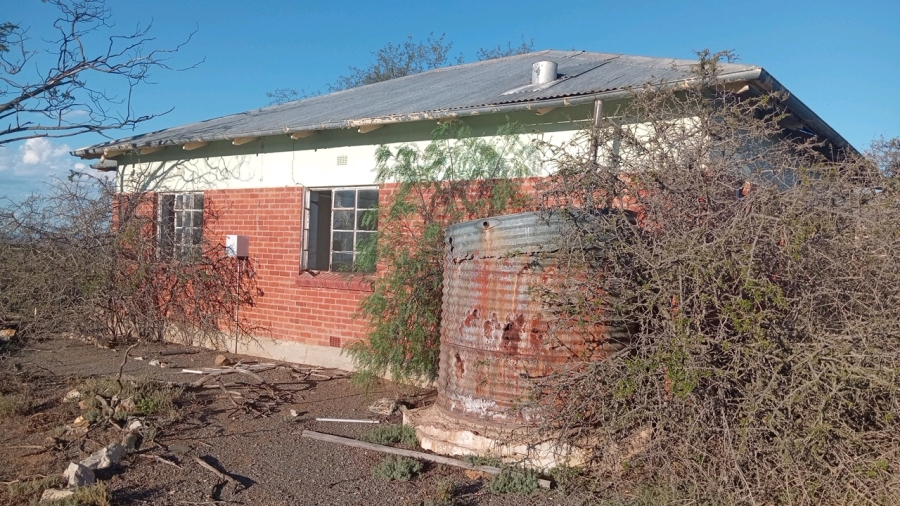 2 Bedroom Property for Sale in Aberdeen Eastern Cape